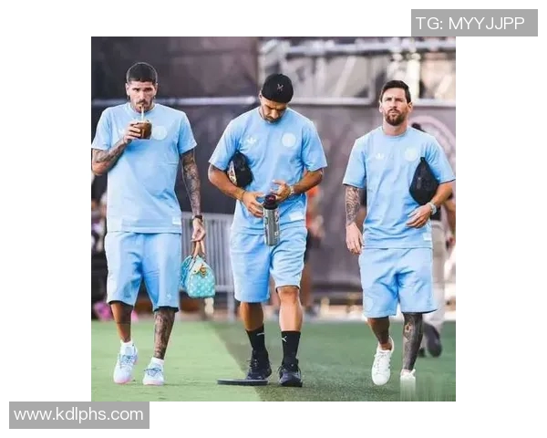 德保罗社媒关注雷吉隆罗马诺透露其将加盟迈阿密国际