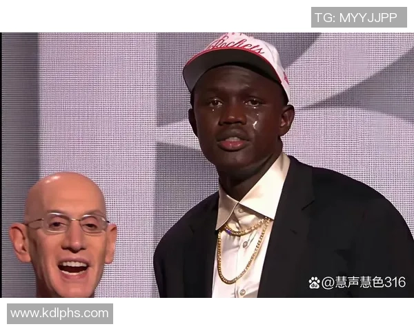 媒体人称杨瀚森的兄弟马卢阿奇与艾顿对位表现不逊色