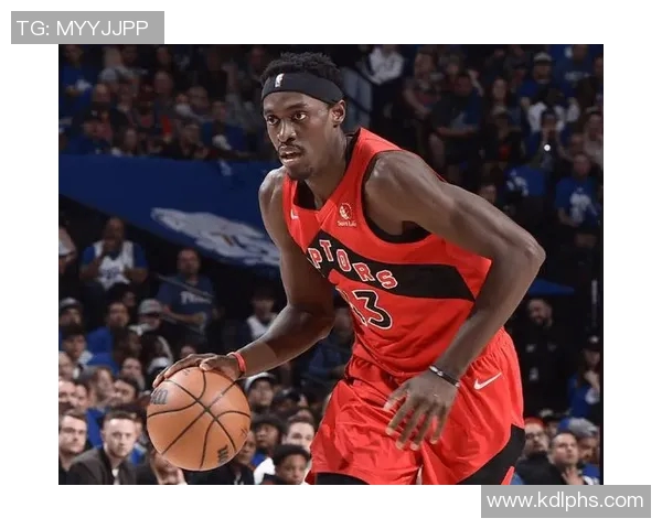 布歇表现出色半场砍下17分7板正负值高达23助球队领先