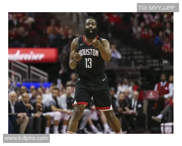 哈登三双助力快船创历史祖上不富裕却书写传奇人生