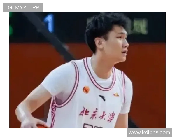 管子煜突破防守连过两人上篮被文班帽封盖精彩瞬间回顾 管子煜突破防守连过两人上篮被文班帽封盖精彩瞬间回顾