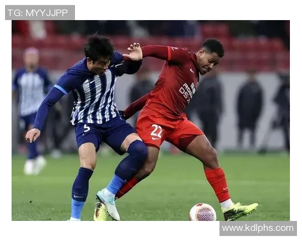 海港队抵达泰国备战亚冠李帅刘若钒加布里埃尔因伤缺阵