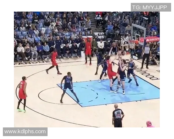 开拓者媒体人分析杨瀚森对阵中锋机会增多需抓住表现良机 开拓者媒体人分析杨瀚森对阵中锋机会增多需抓住表现良机