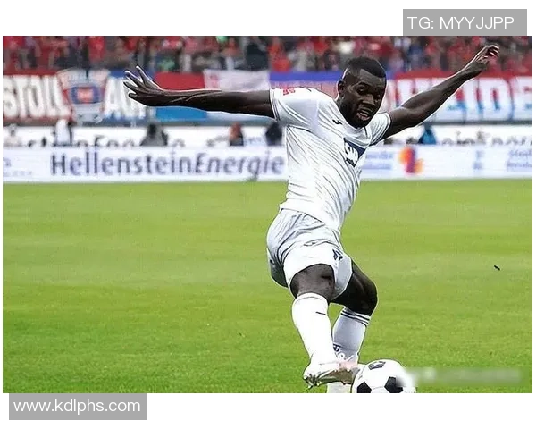 多家顶级俱乐部关注霍村前锋阿斯拉尼合同解约条款引发热议